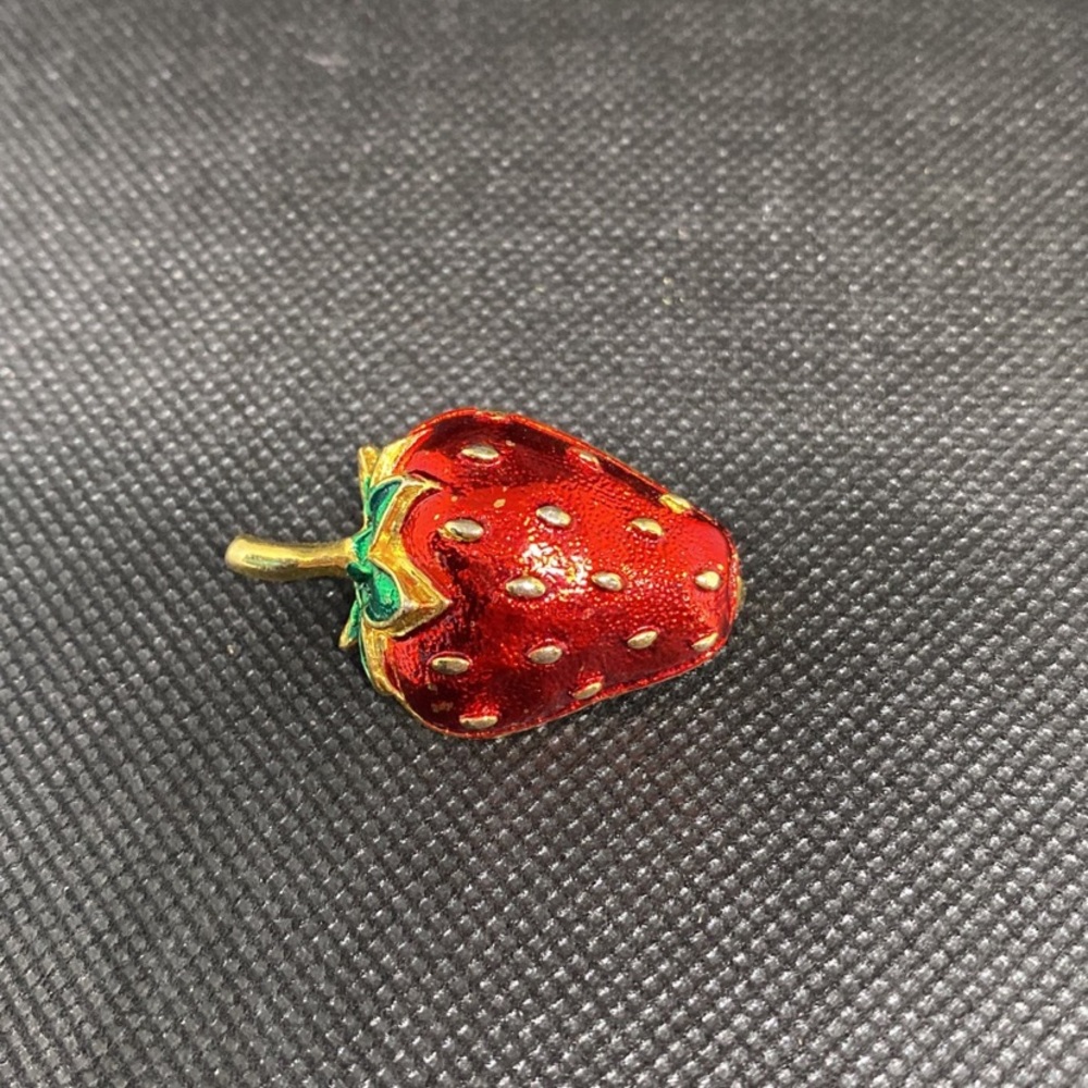 Strawberry brooch